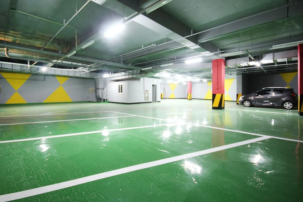 Carino Hotel Busan Motel
